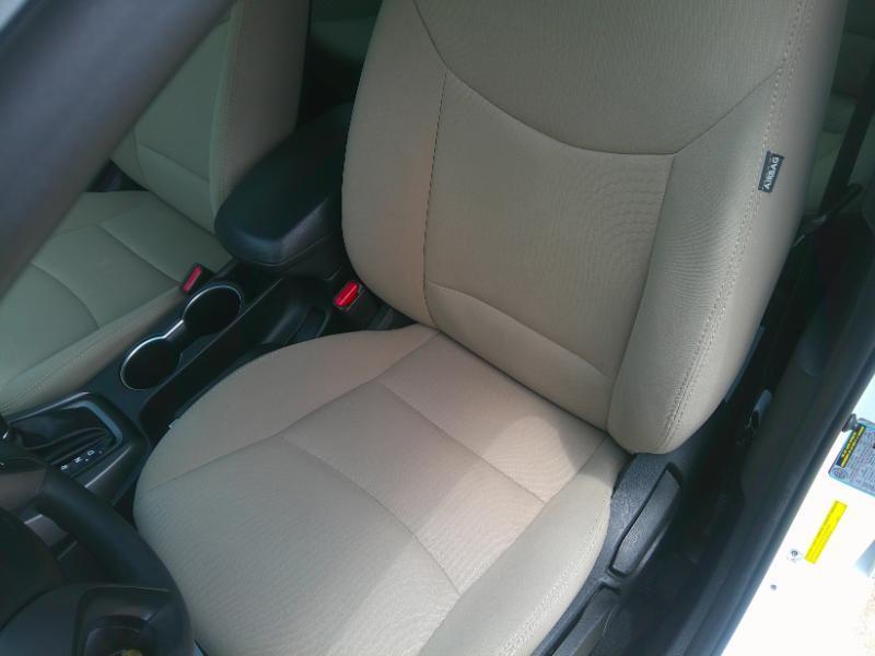 Hyundai Elantra SE 6AT 2015