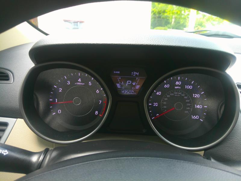 Hyundai Elantra SE 6AT 2015