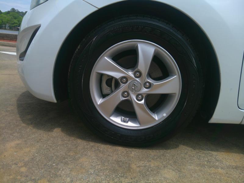 Hyundai Elantra SE 6AT 2015