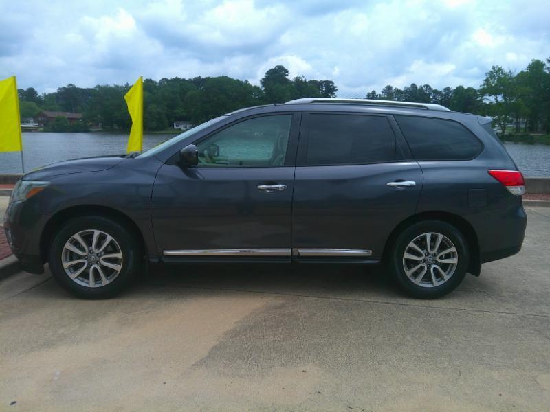 Nissan Pathfinder SL 2WD 2014