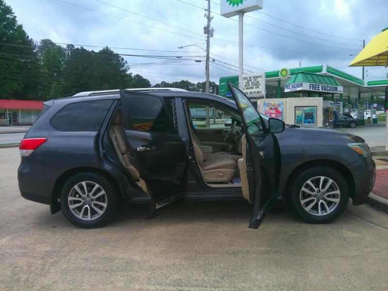 Nissan Pathfinder SL 2WD 2014