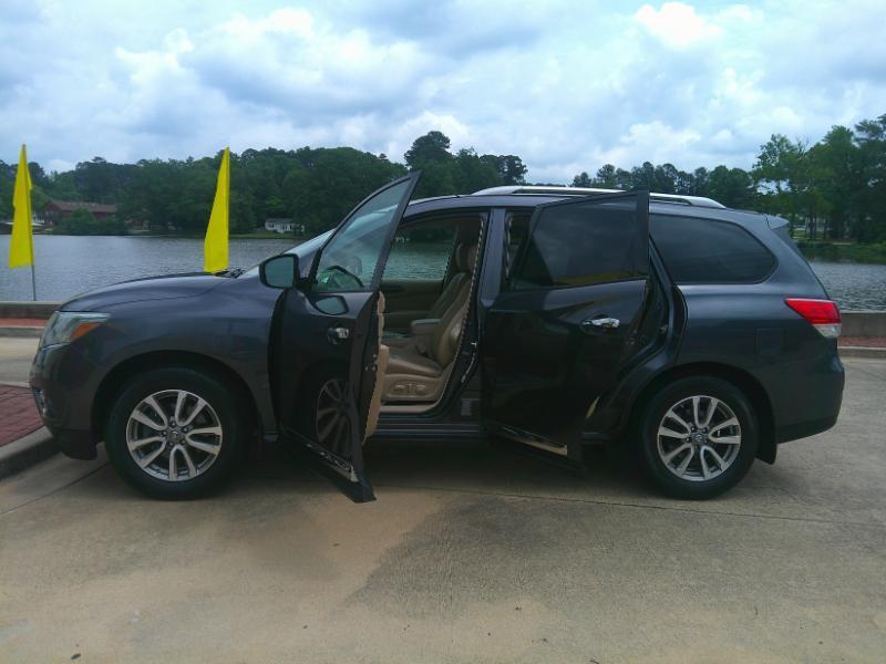 Nissan Pathfinder SL 2WD 2014
