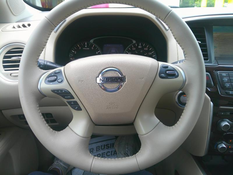 Nissan Pathfinder SL 2WD 2014