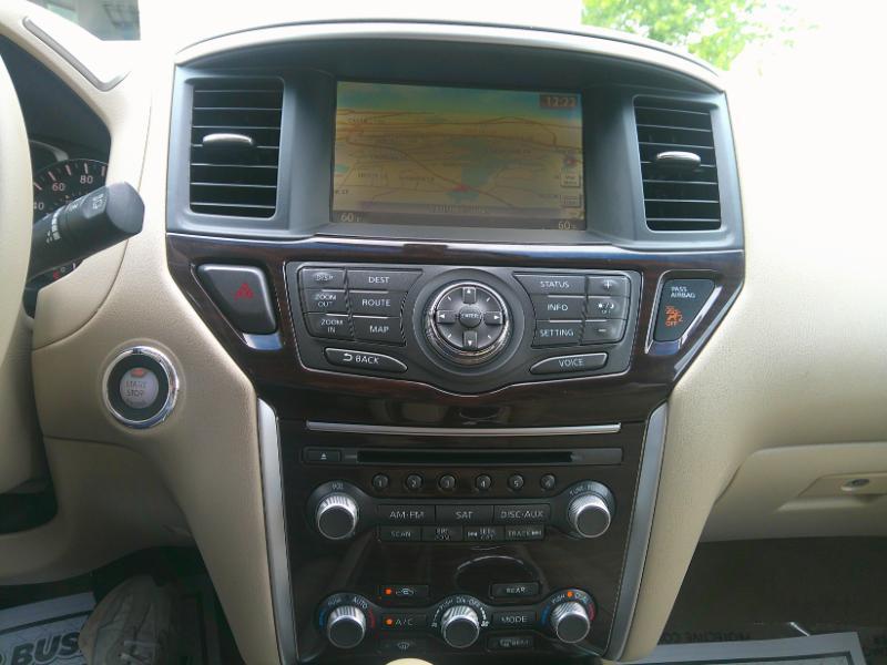 Nissan Pathfinder SL 2WD 2014