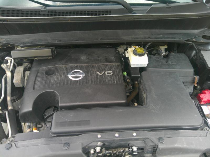 Nissan Pathfinder SL 2WD 2014