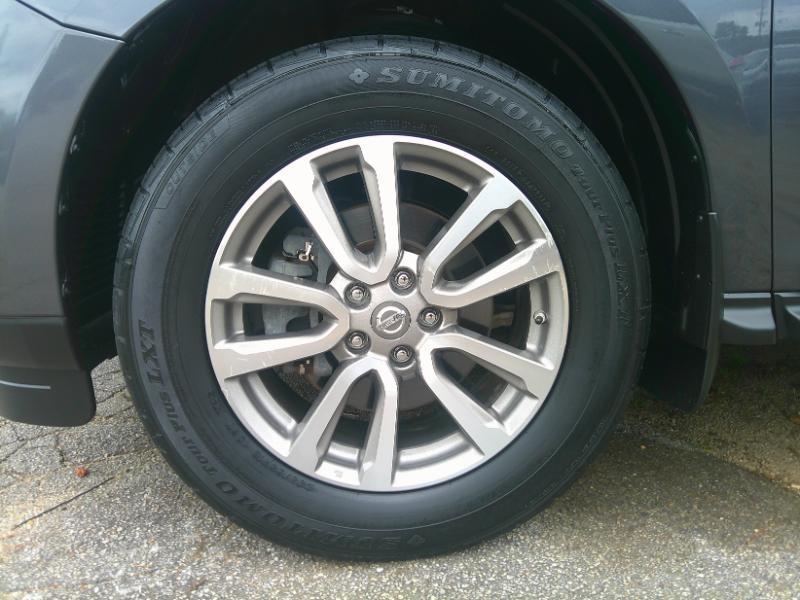 Nissan Pathfinder SL 2WD 2014