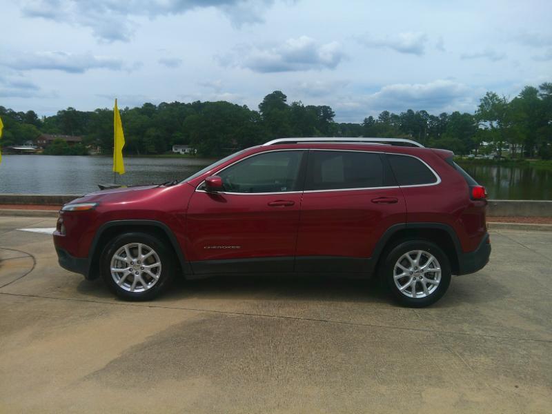 Jeep Cherokee Latitude FWD 2015