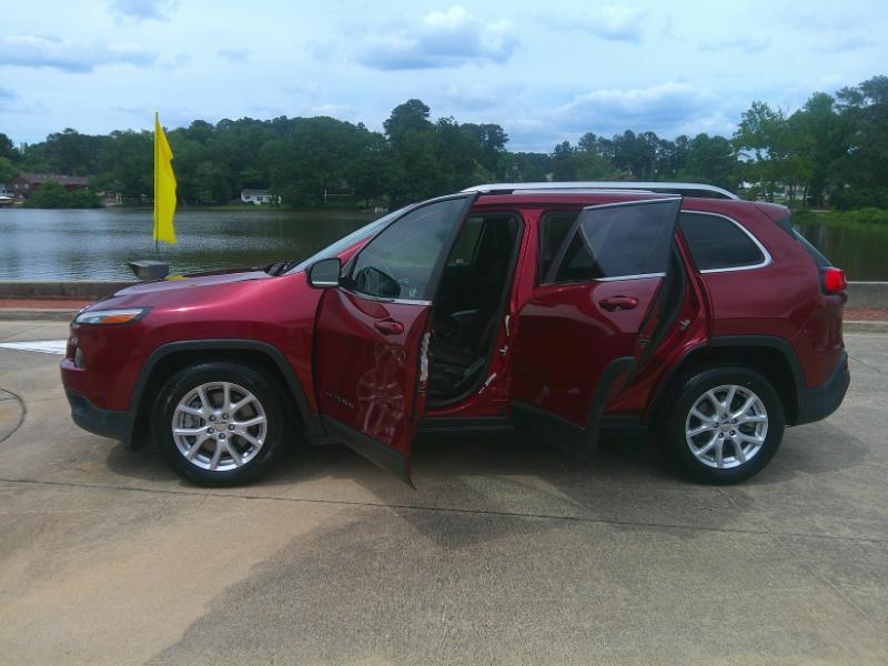 Jeep Cherokee Latitude FWD 2015