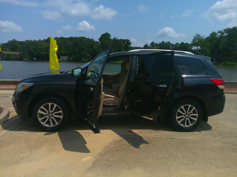 Nissan Pathfinder SL 4WD 2016