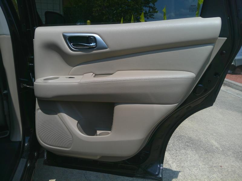 Nissan Pathfinder SL 4WD 2016