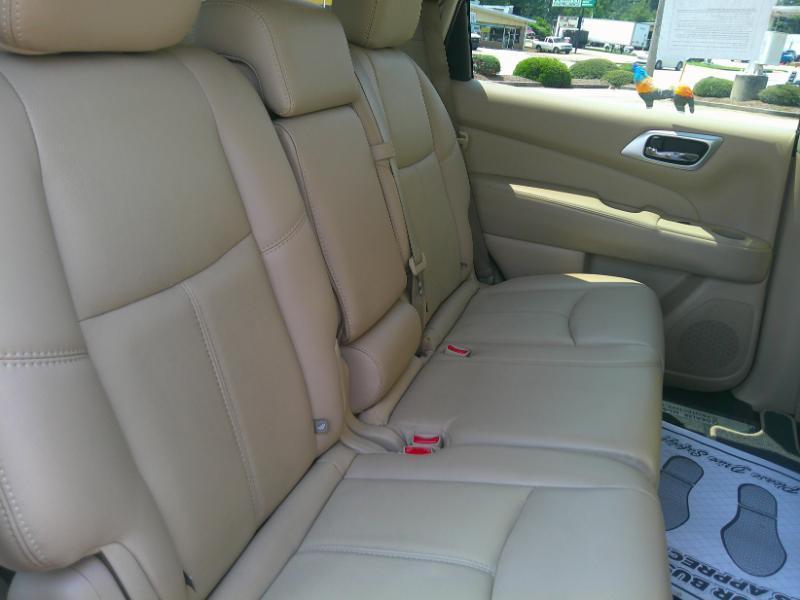 Nissan Pathfinder SL 4WD 2016