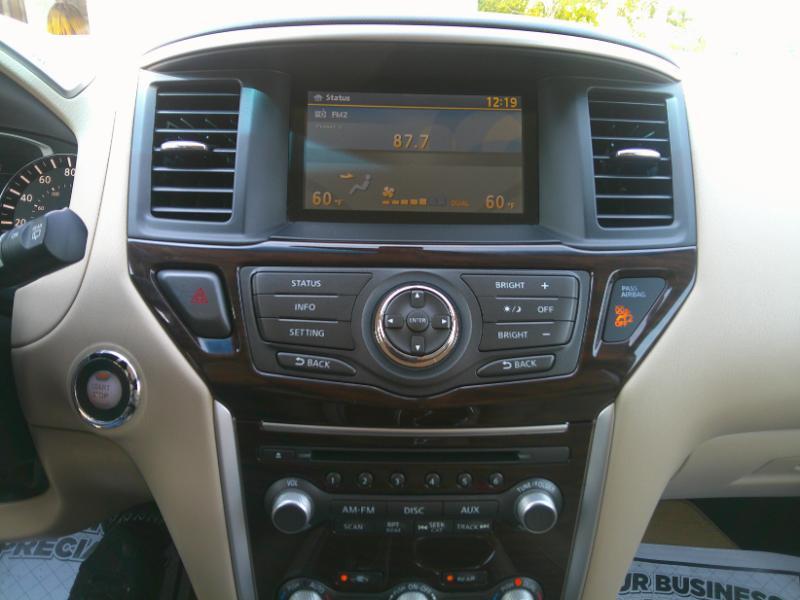 Nissan Pathfinder SL 4WD 2016