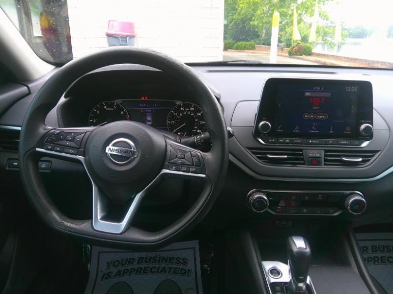 Nissan Altima 2.5 SV 2022