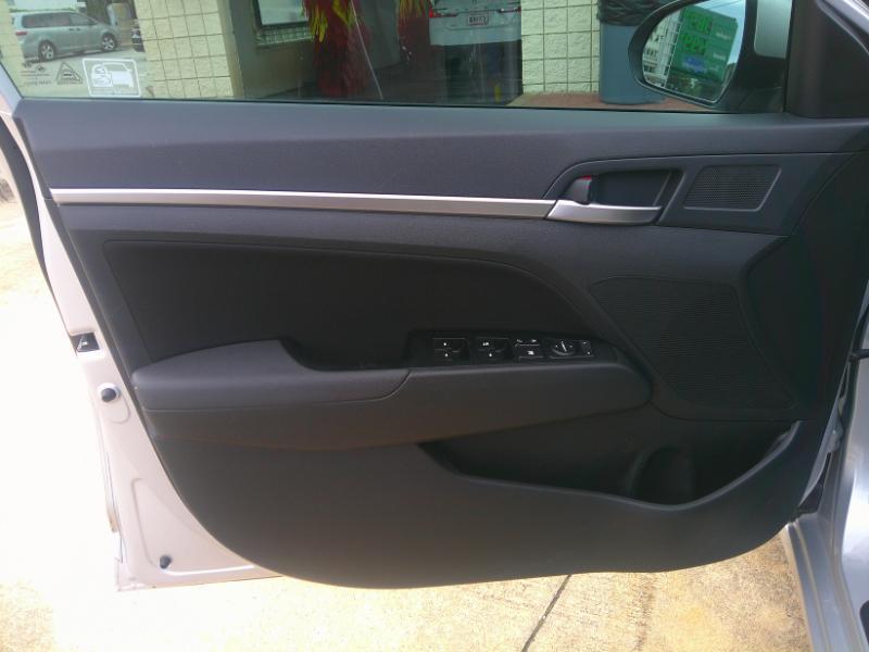 Hyundai Elantra Limited 2020