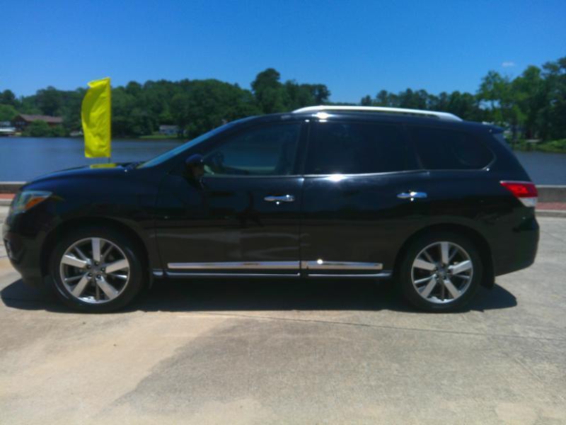 Nissan Pathfinder Platinum 2WD 2014