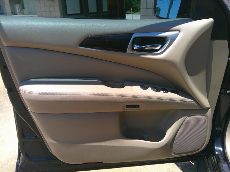 Nissan Pathfinder Platinum 2WD 2014