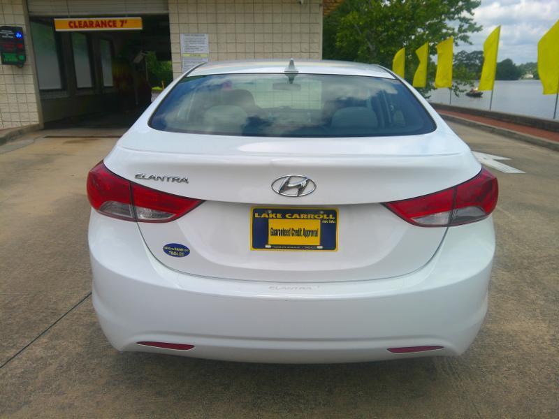 Hyundai Elantra GLS M/T 2013