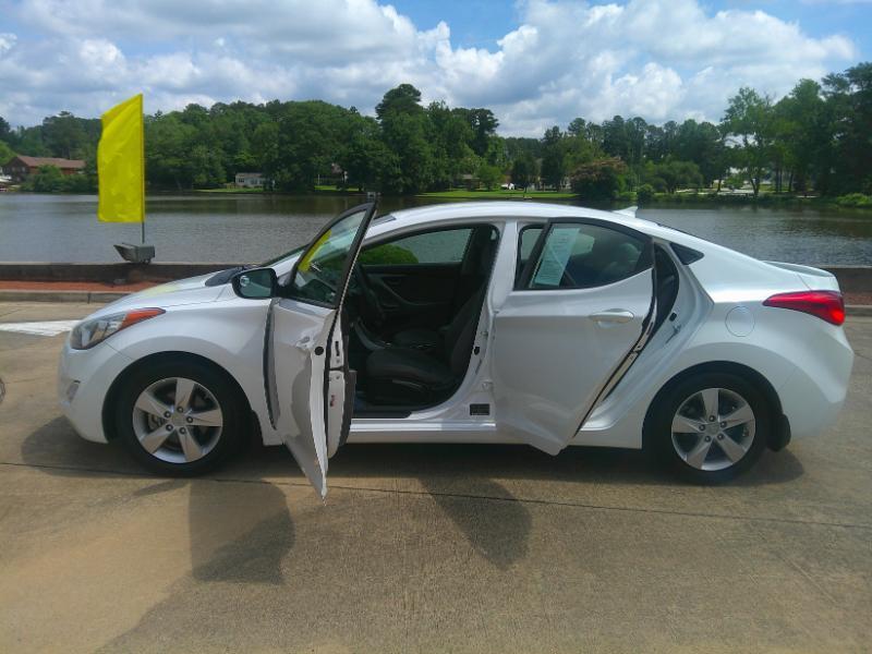 Hyundai Elantra GLS M/T 2013
