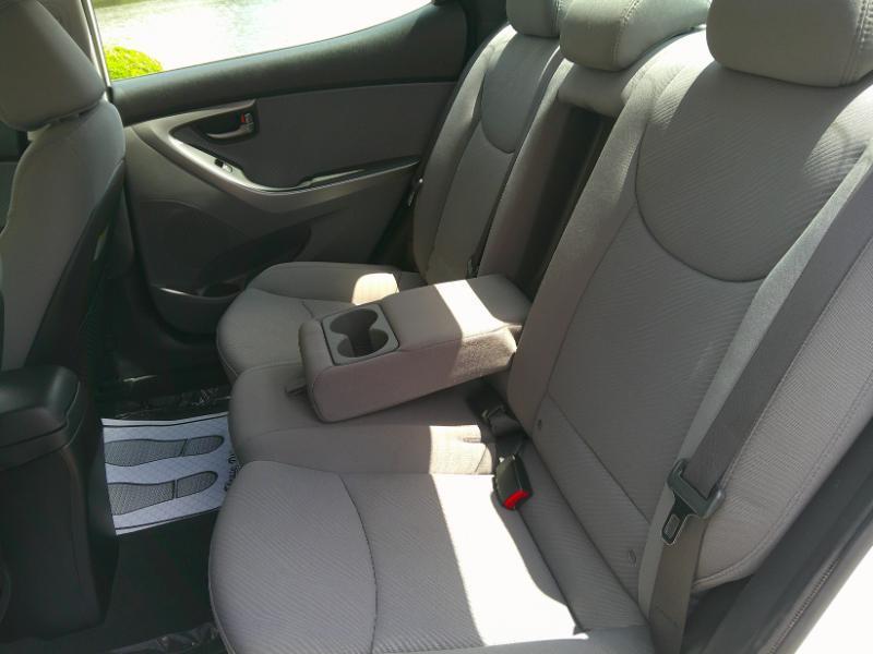 Hyundai Elantra GLS M/T 2013