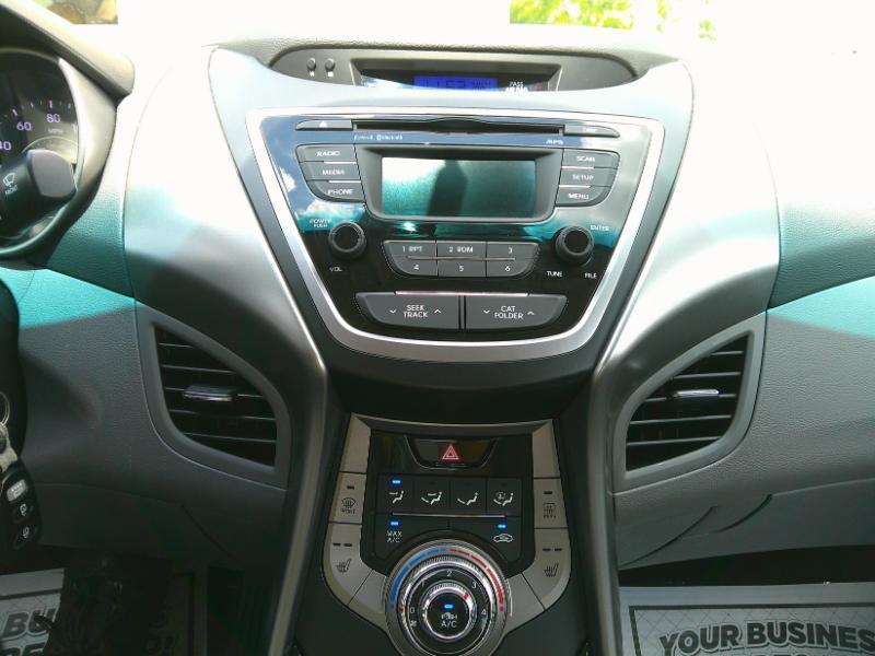 Hyundai Elantra GLS M/T 2013