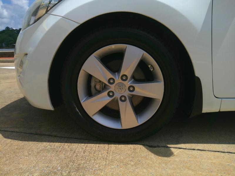 Hyundai Elantra GLS M/T 2013