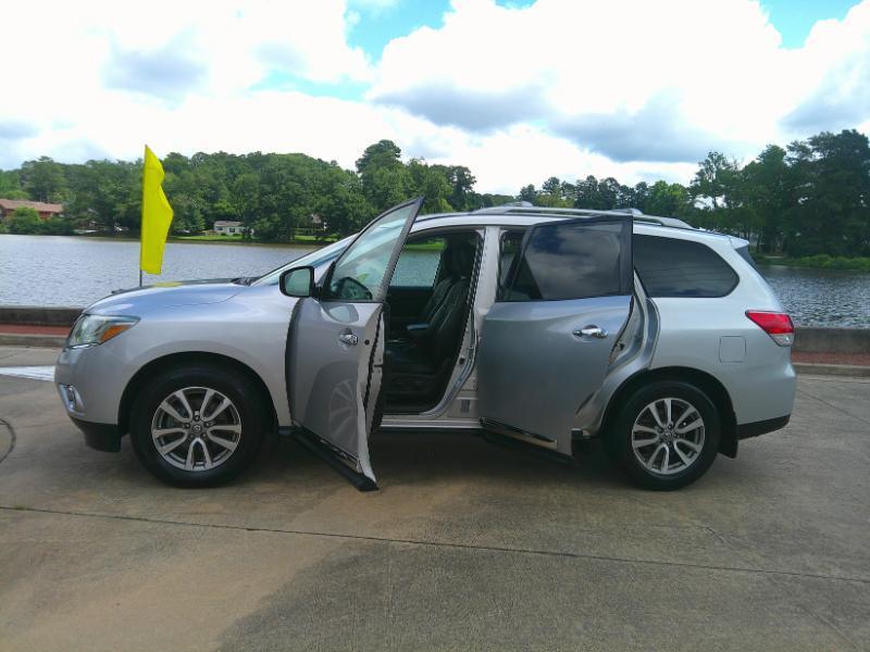 Nissan Pathfinder 2WD 4dr S 2014