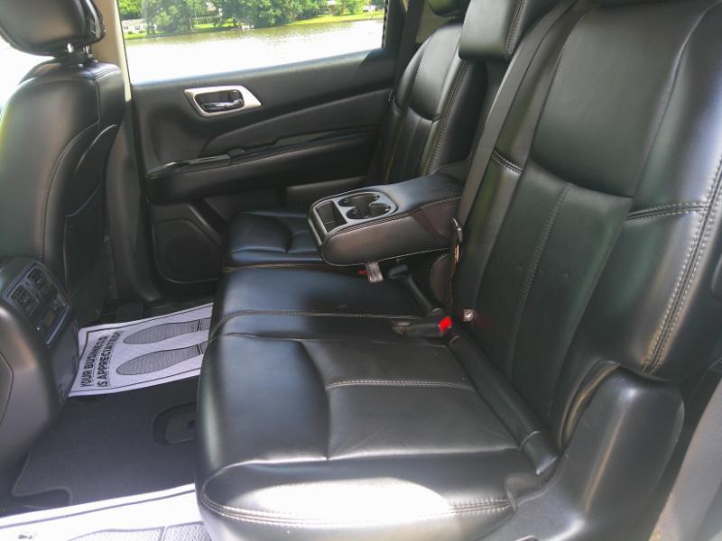 Nissan Pathfinder 2WD 4dr S 2014