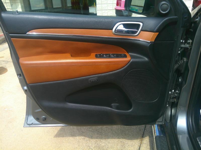 Jeep Grand Cherokee Overland 2WD 2012