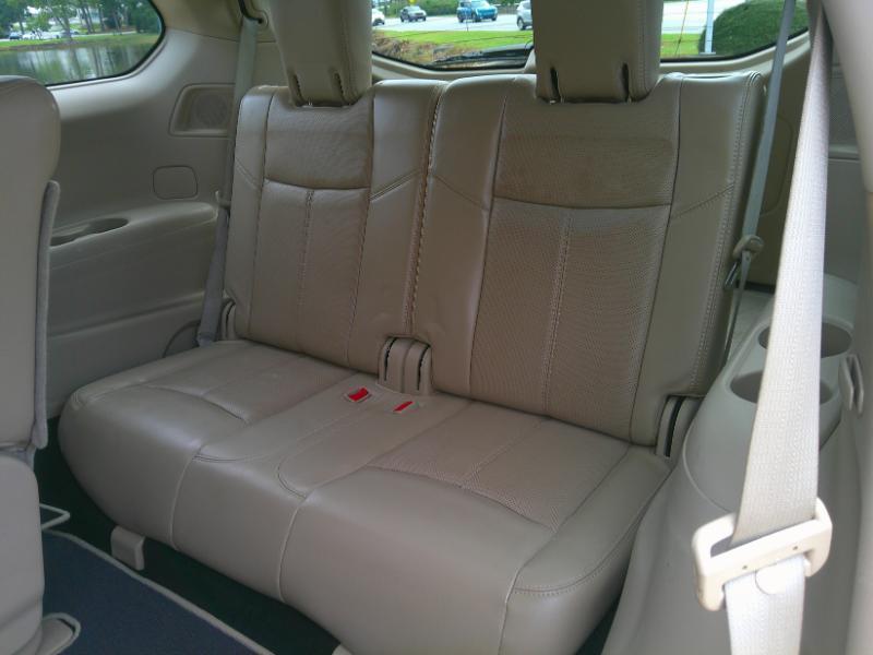 Nissan Pathfinder SV 2WD 2013