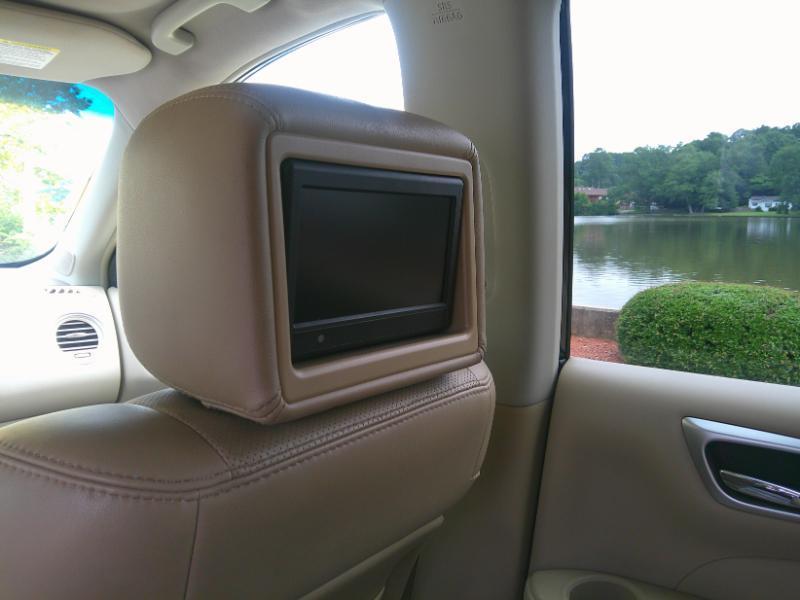 Nissan Pathfinder SV 2WD 2013