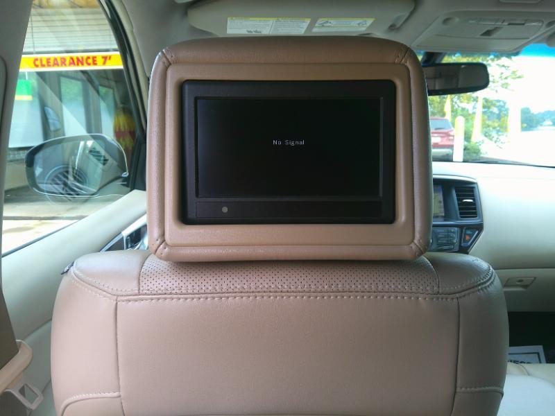 Nissan Pathfinder SV 2WD 2013