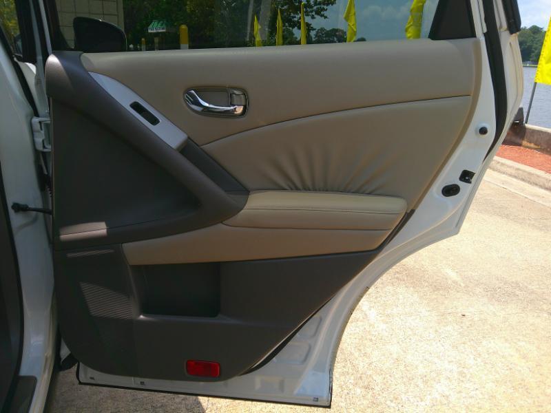 Nissan Murano S AWD 2010