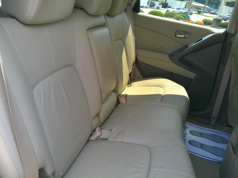 Nissan Murano S AWD 2010