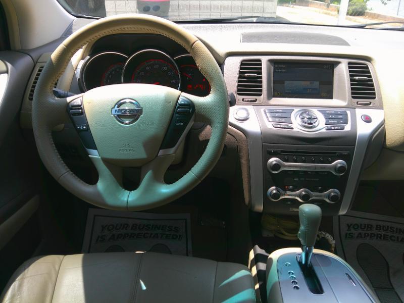 Nissan Murano S AWD 2010