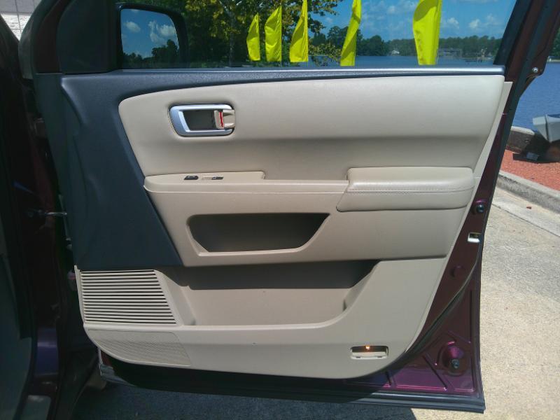 Honda Pilot EX-L 2WD 5-Spd AT with DVD 2011