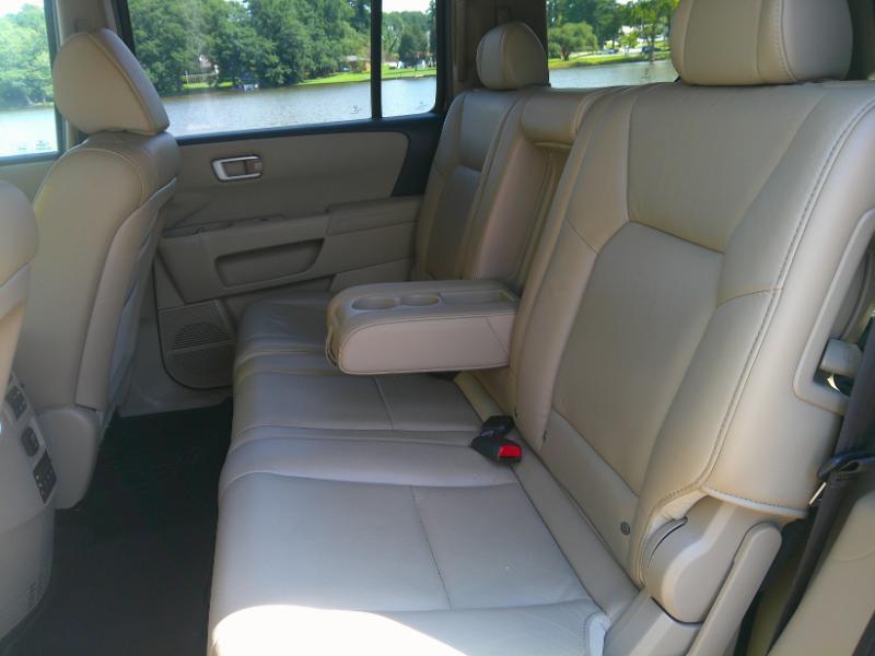 Honda Pilot EX-L 2WD 5-Spd AT with DVD 2011