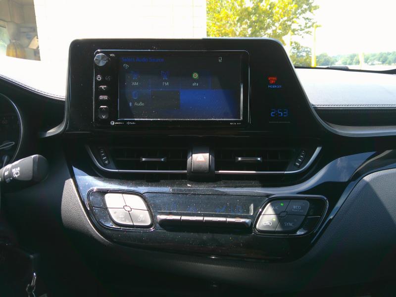 Toyota C-HR XLE 2018
