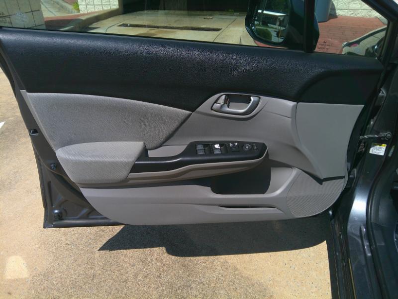 Honda Civic LX Sedan 5-Speed AT 2013