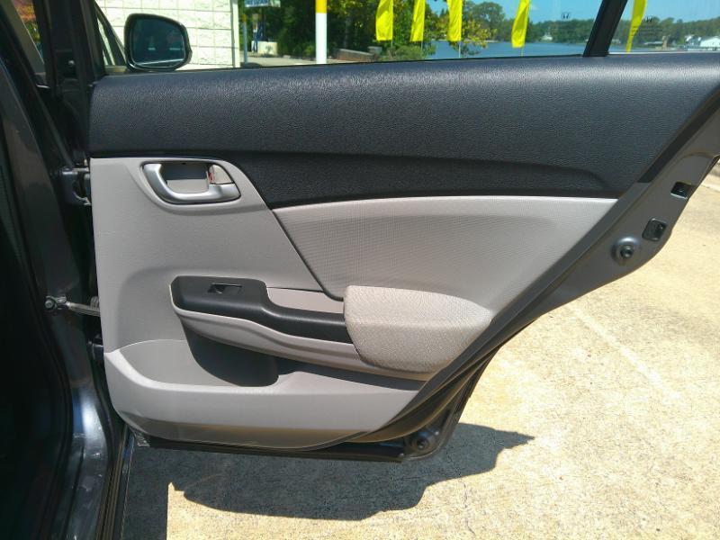 Honda Civic LX Sedan 5-Speed AT 2013