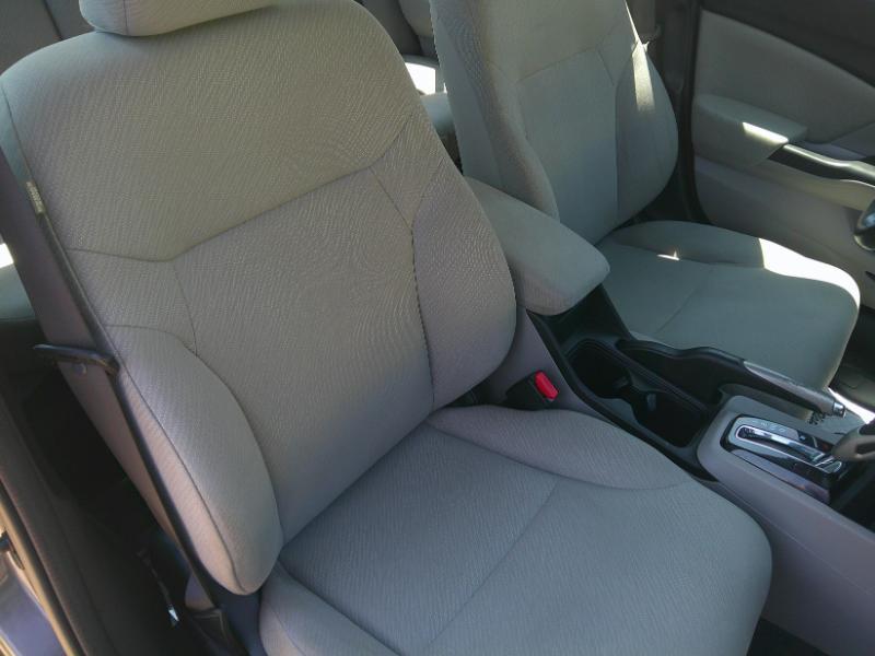 Honda Civic LX Sedan 5-Speed AT 2013