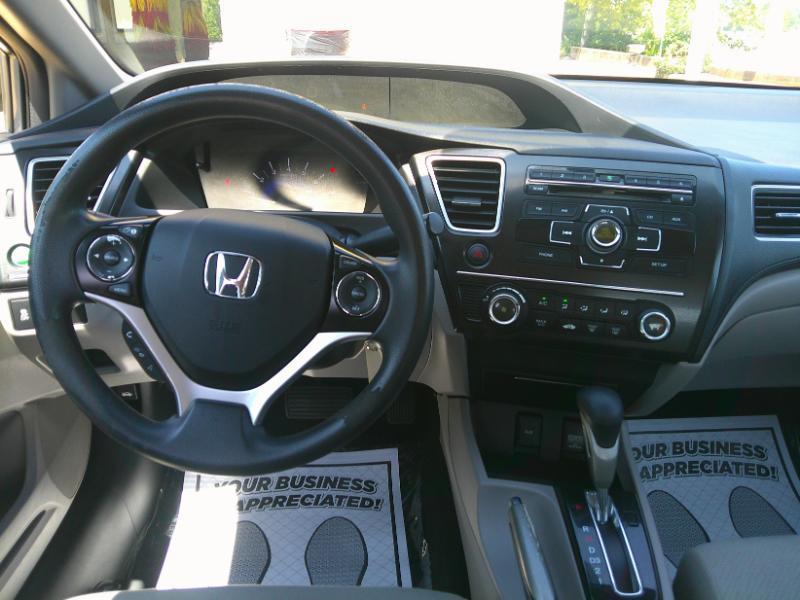 Honda Civic LX Sedan 5-Speed AT 2013