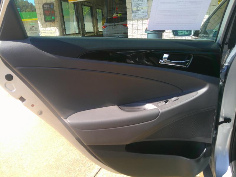 Hyundai Sonata SE 2.0L TGDI 2014