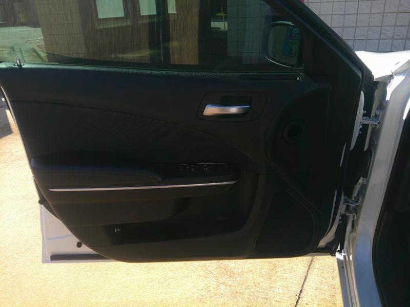 Dodge Charger SE 2015