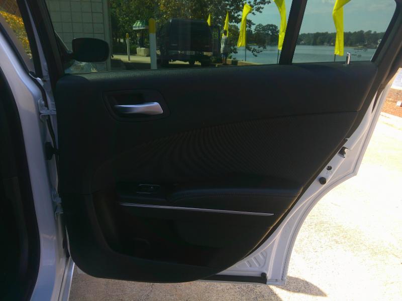 Dodge Charger SE 2015