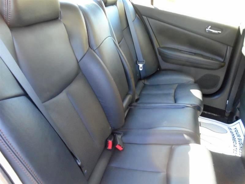 Nissan Maxima SV 2010