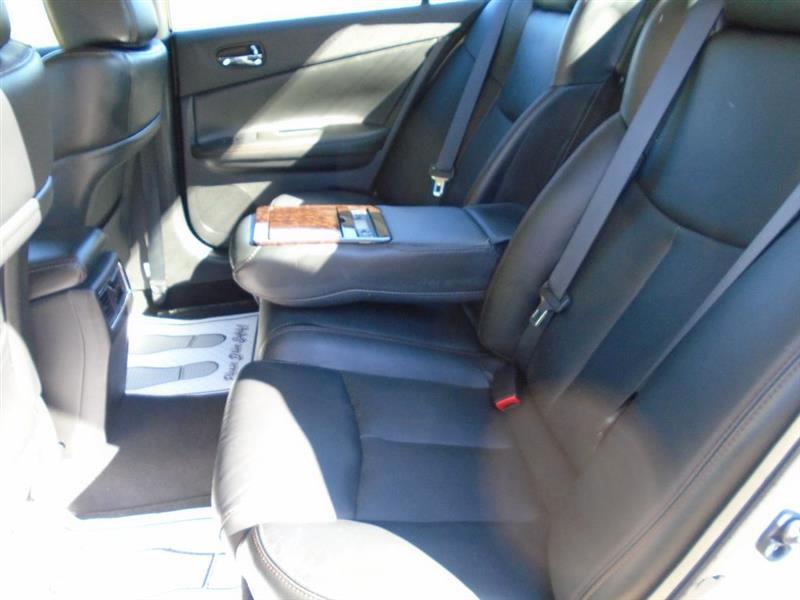 Nissan Maxima SV 2010