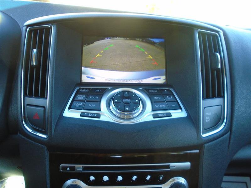 Nissan Maxima SV 2010