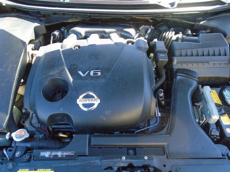 Nissan Maxima SV 2010