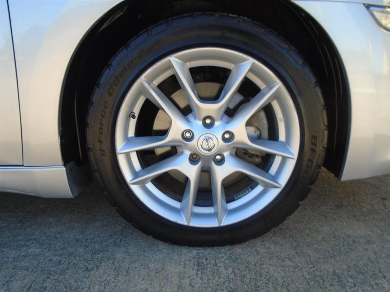 Nissan Maxima SV 2010