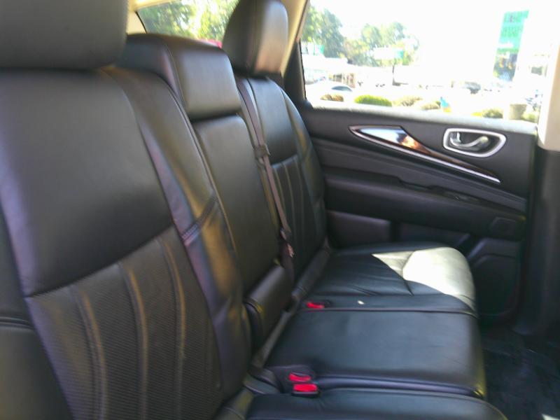 Infiniti JX photo 11